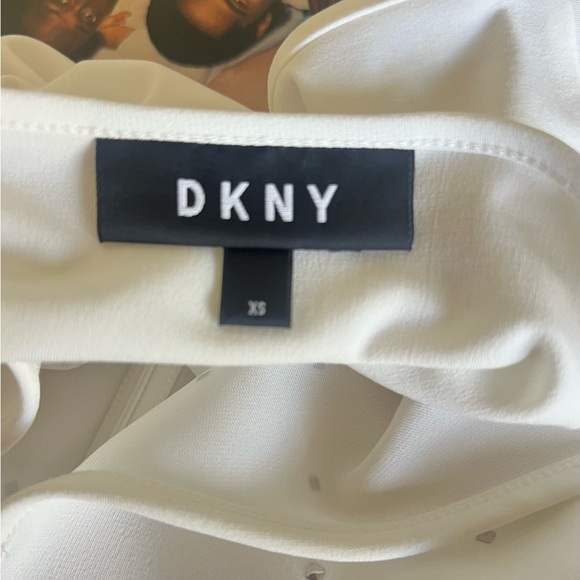 DKNY White V Neck Silver Studded Top Size XS - Picture 8 of 9